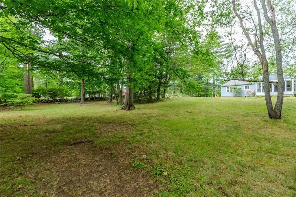 615 West Greenville Road Scituate RI 02857