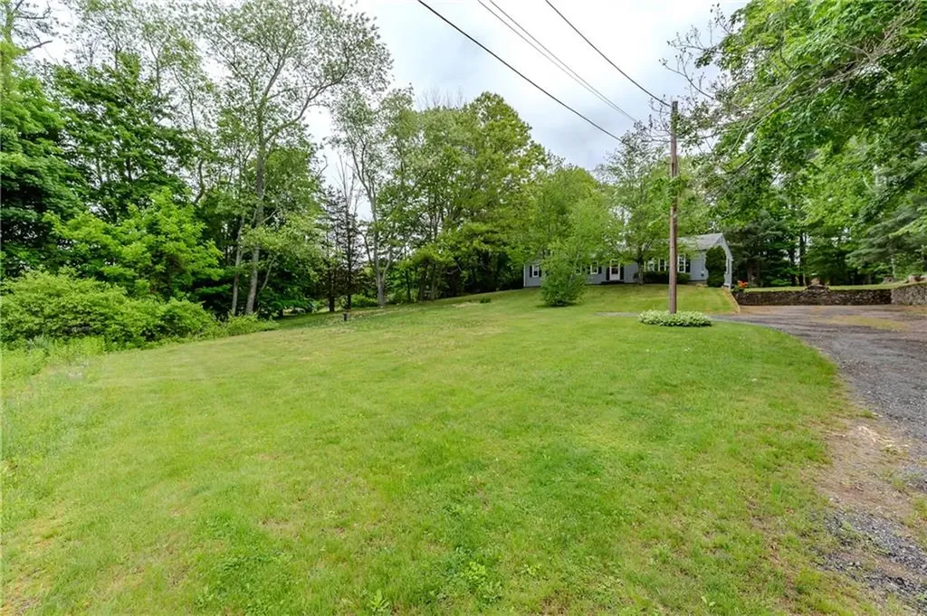 615 West Greenville Road Scituate RI 02857
