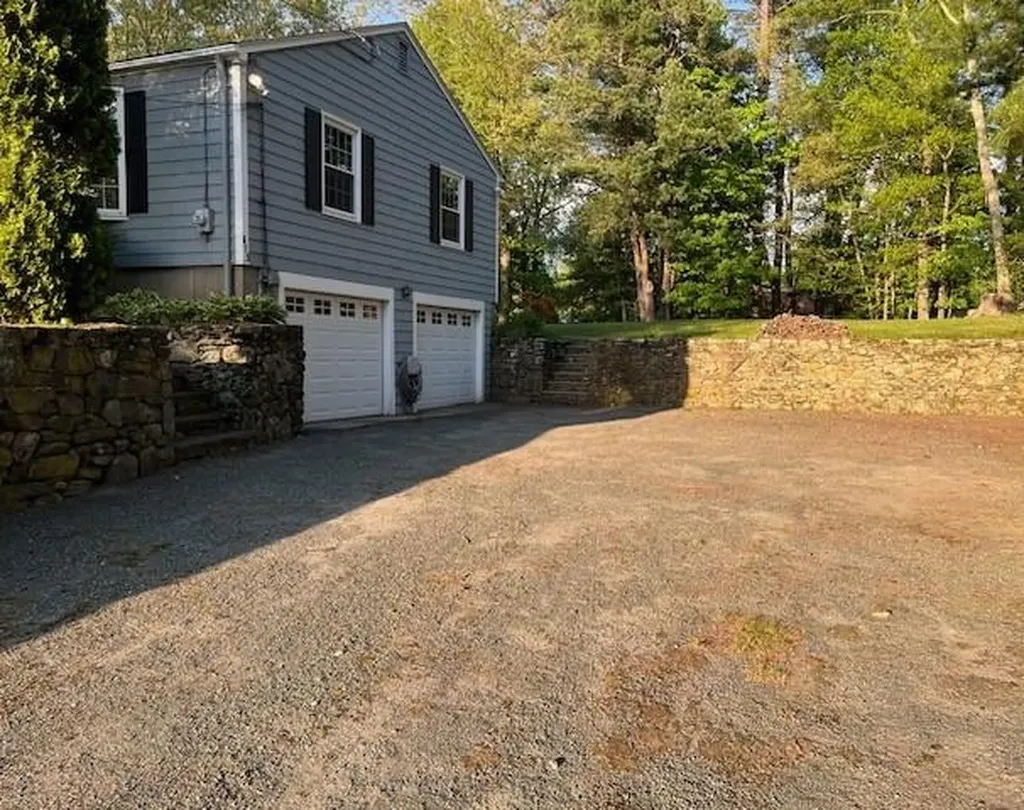 615 West Greenville Road Scituate RI 02857