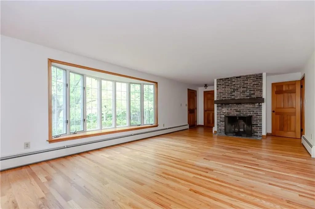 615 West Greenville Road Scituate RI 02857