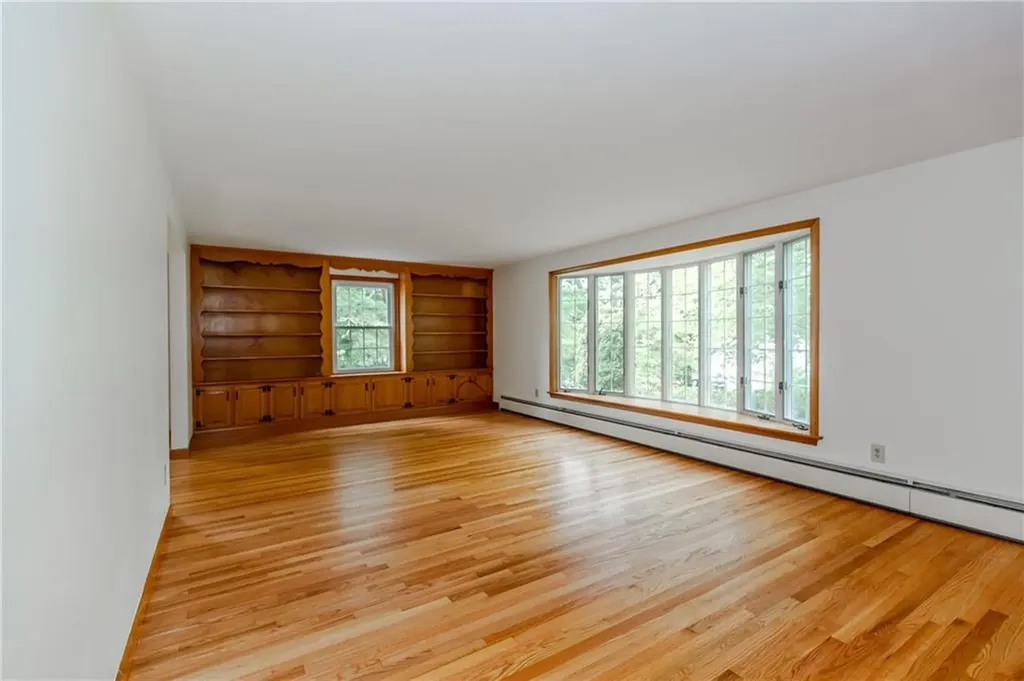 615 West Greenville Road Scituate RI 02857