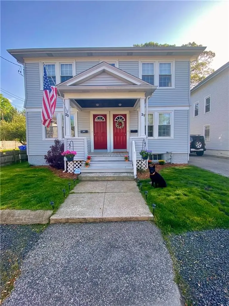 21 23 Washburn Avenue East Providence RI 02916