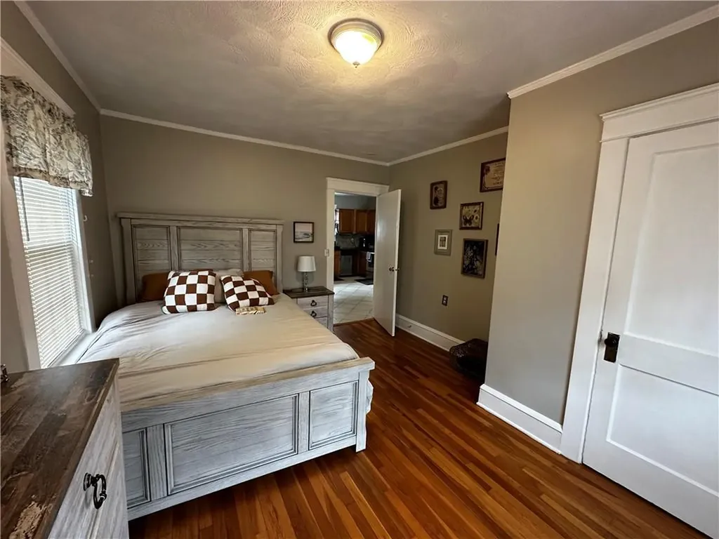 21 23 Washburn Avenue East Providence RI 02916
