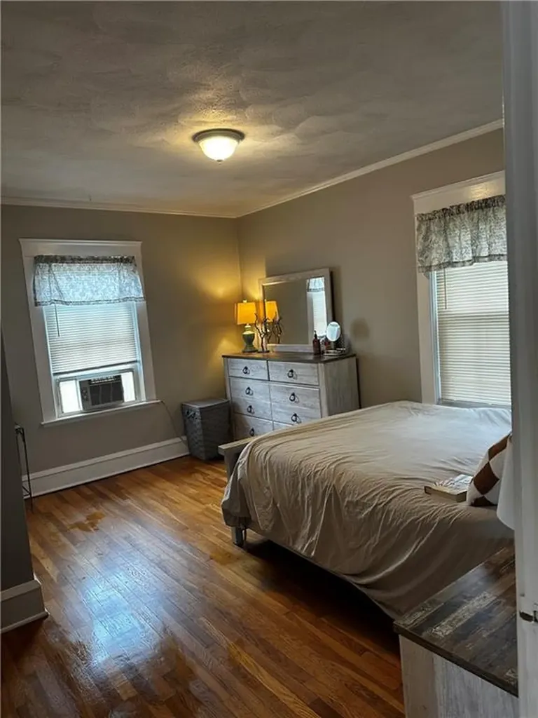 21 23 Washburn Avenue East Providence RI 02916