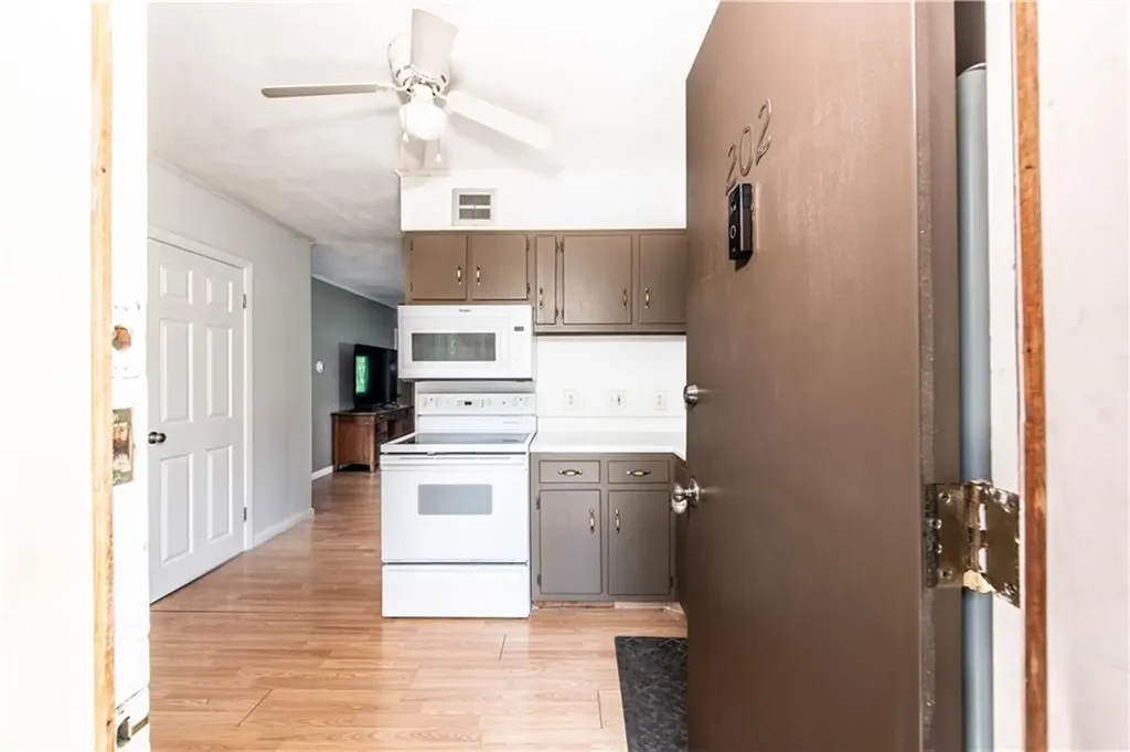 72 W Shore Road Warwick RI 02889