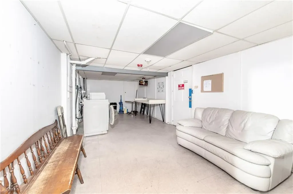 72 W Shore Road Warwick RI 02889