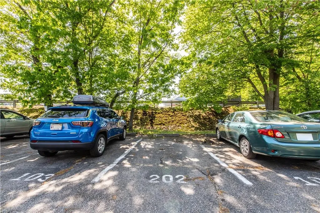 72 W Shore Road Warwick RI 02889