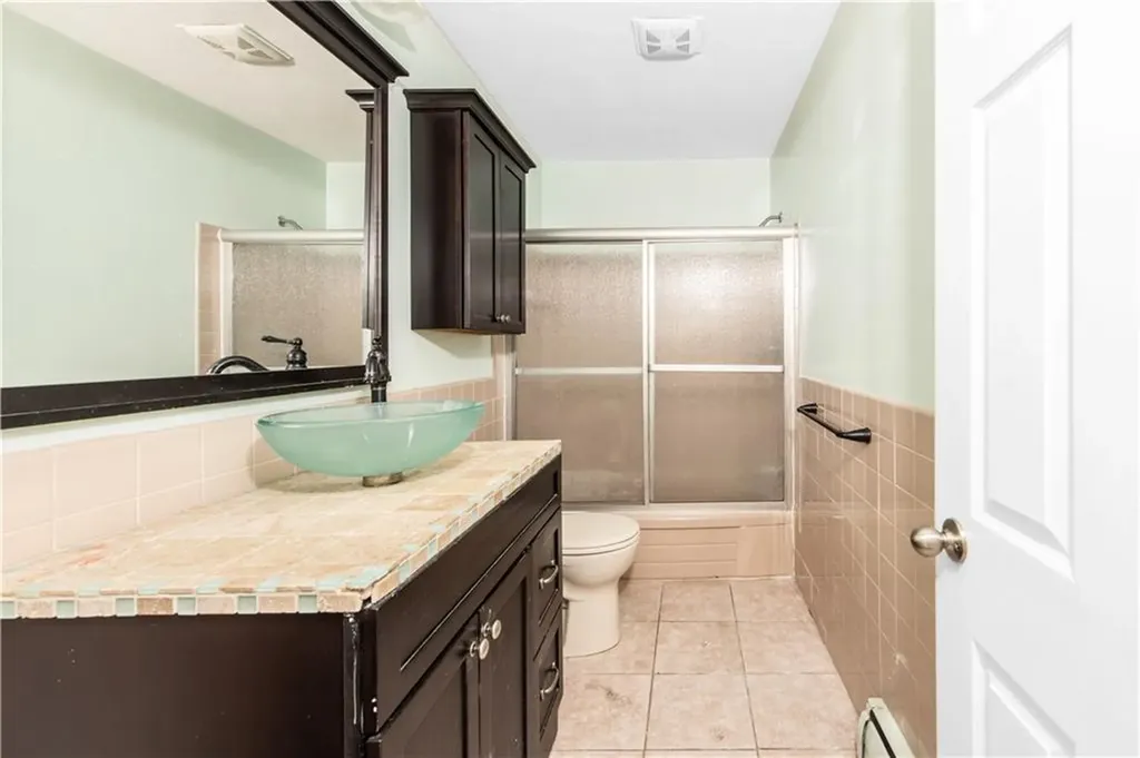72 W Shore Road Warwick RI 02889