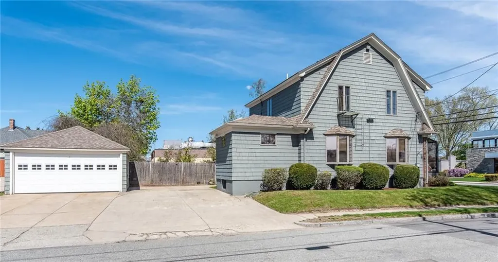 Cranston RI 02910