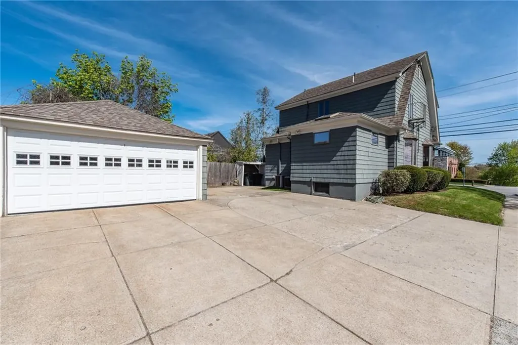 Cranston RI 02910