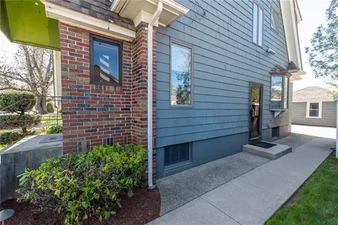 Cranston RI 02910