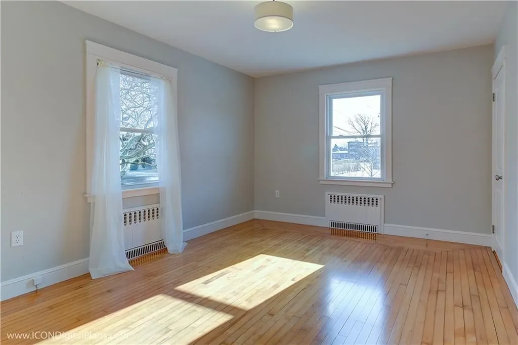 429 Forest Avenue Middletown RI 02842