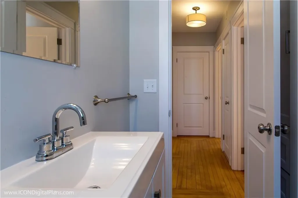 429 Forest Avenue Middletown RI 02842