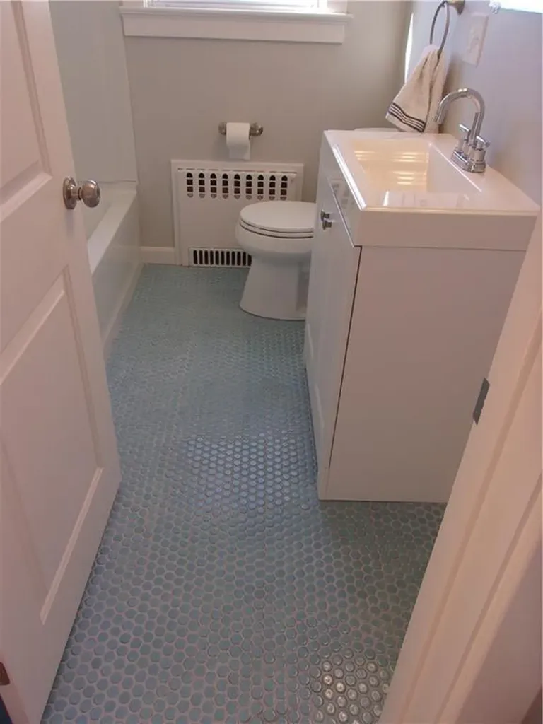 429 Forest Avenue Middletown RI 02842