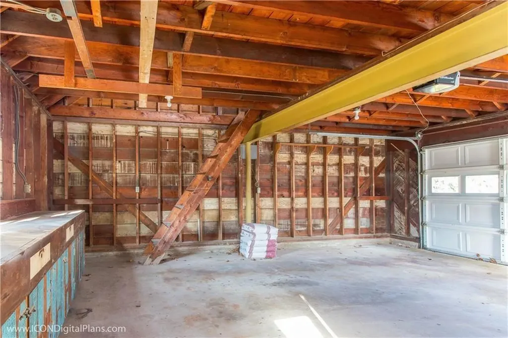429 Forest Avenue Middletown RI 02842
