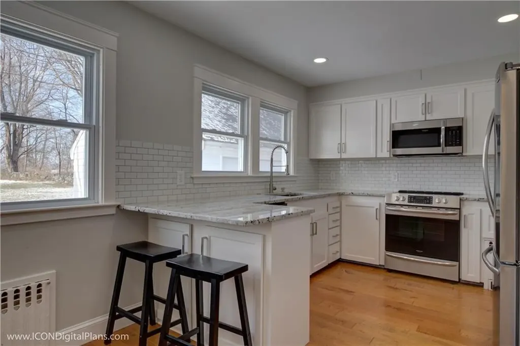 429 Forest Avenue Middletown RI 02842