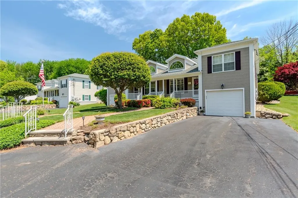 32 Orchard Meadows Drive Smithfield RI 02917