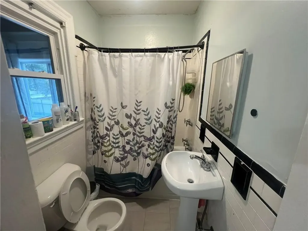 196 Pocasset Avenue Providence RI 02909