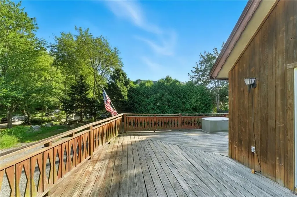 130 South Niantic Drive Charlestown RI 02813