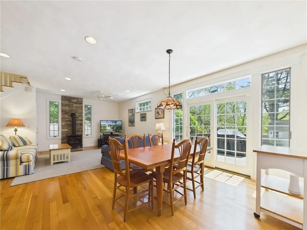 94 Daytona Avenue Narragansett RI 02882