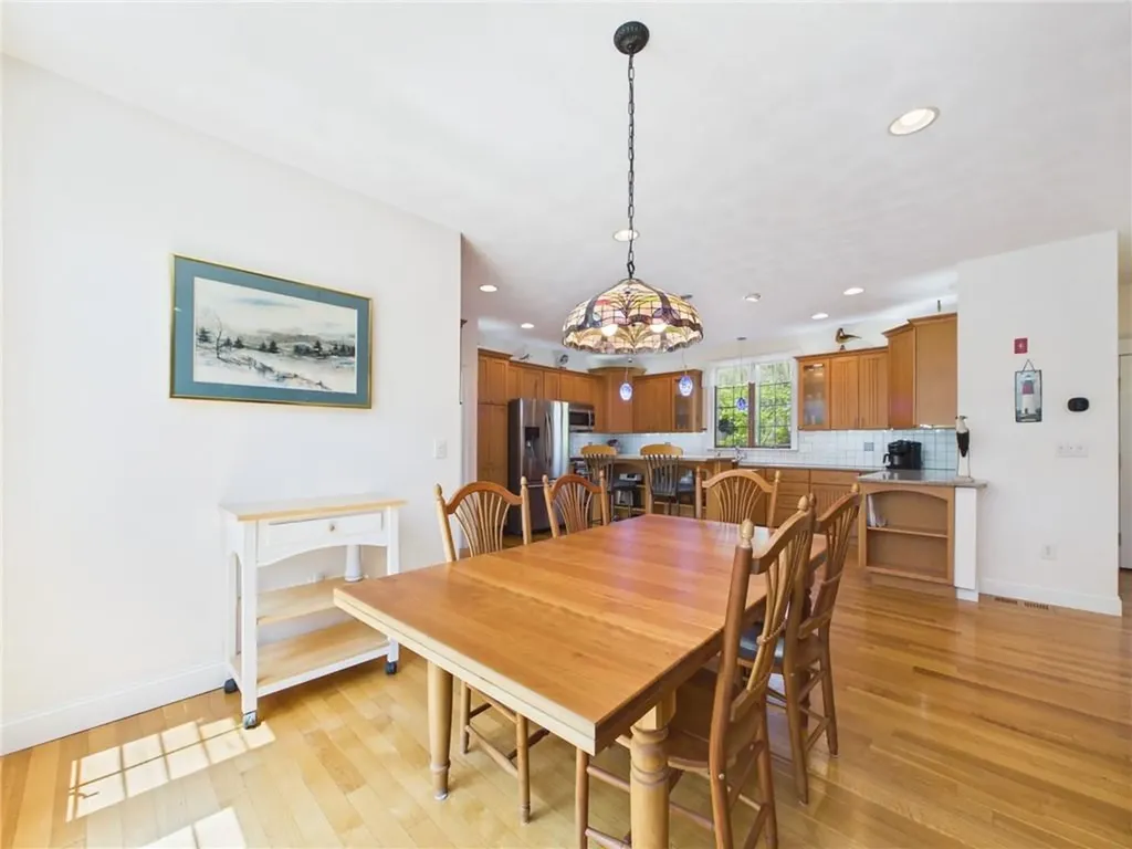 94 Daytona Avenue Narragansett RI 02882