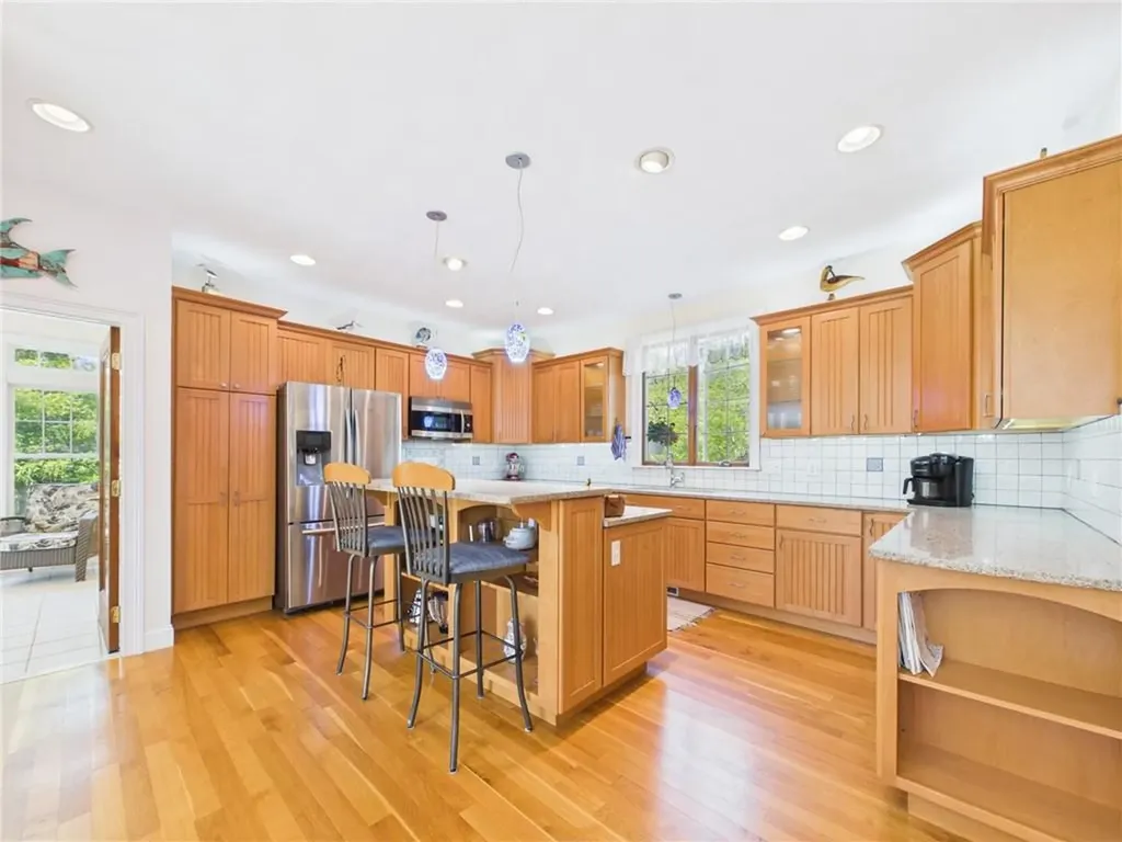 94 Daytona Avenue Narragansett RI 02882
