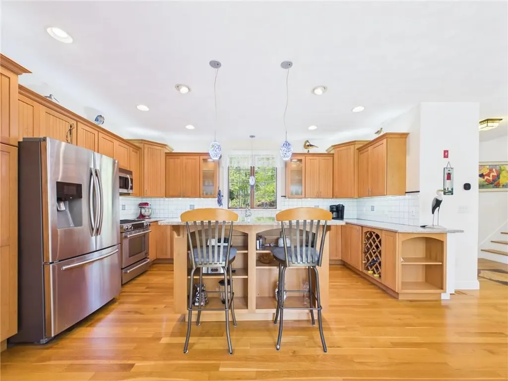 94 Daytona Avenue Narragansett RI 02882