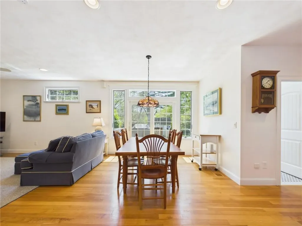 94 Daytona Avenue Narragansett RI 02882