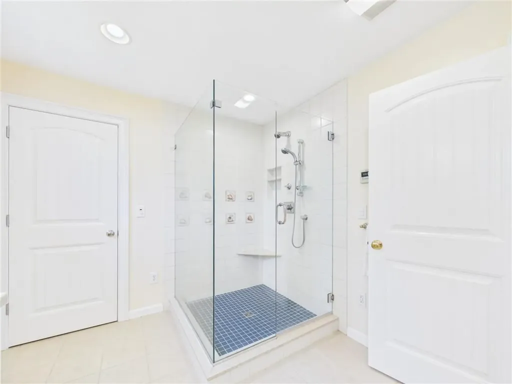 94 Daytona Avenue Narragansett RI 02882