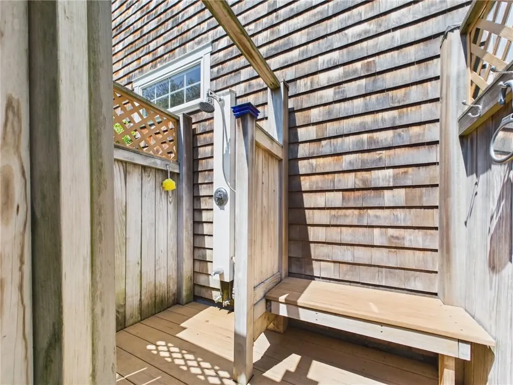 94 Daytona Avenue Narragansett RI 02882