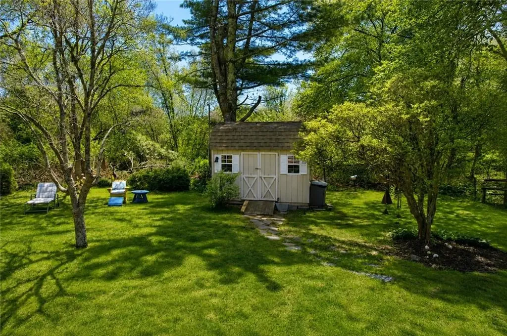 94 Daytona Avenue Narragansett RI 02882