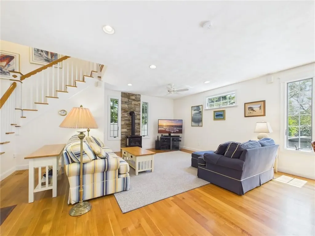 94 Daytona Avenue Narragansett RI 02882
