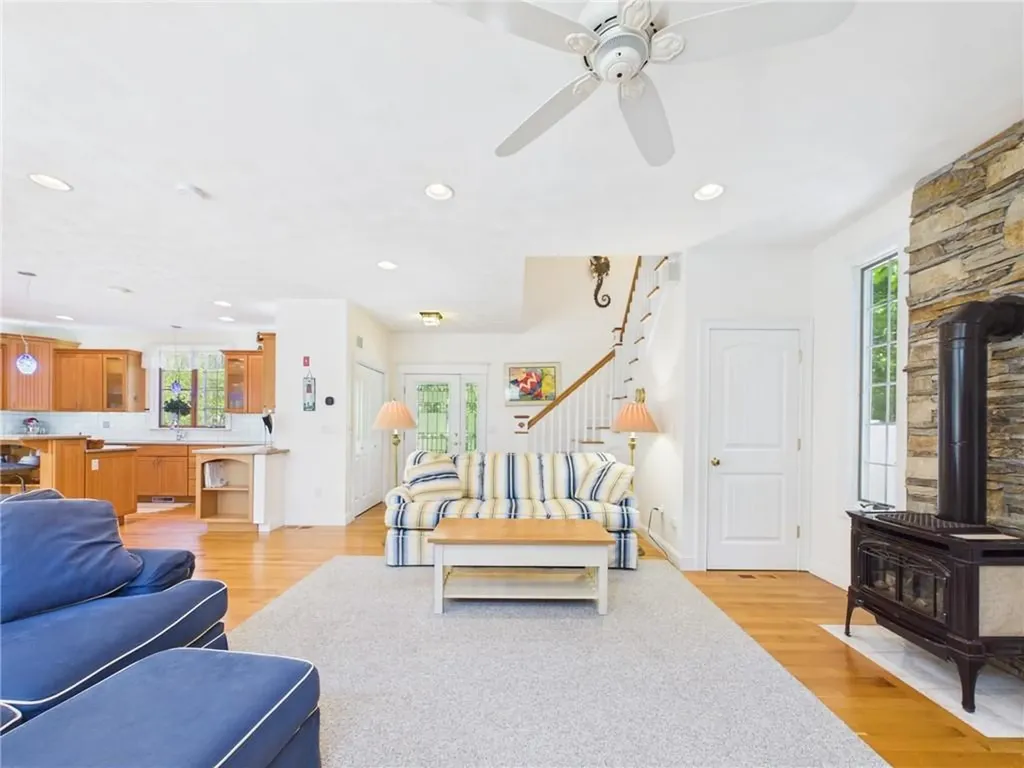 94 Daytona Avenue Narragansett RI 02882