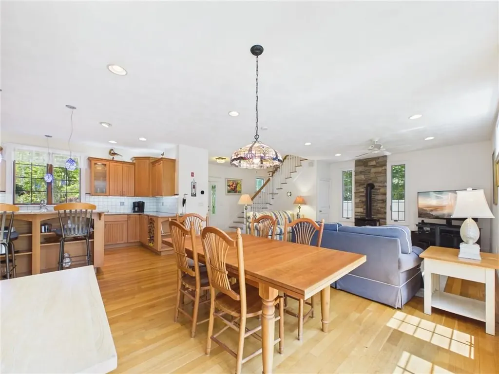 94 Daytona Avenue Narragansett RI 02882