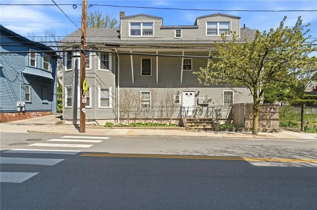 513 Charles Street Providence RI 02904