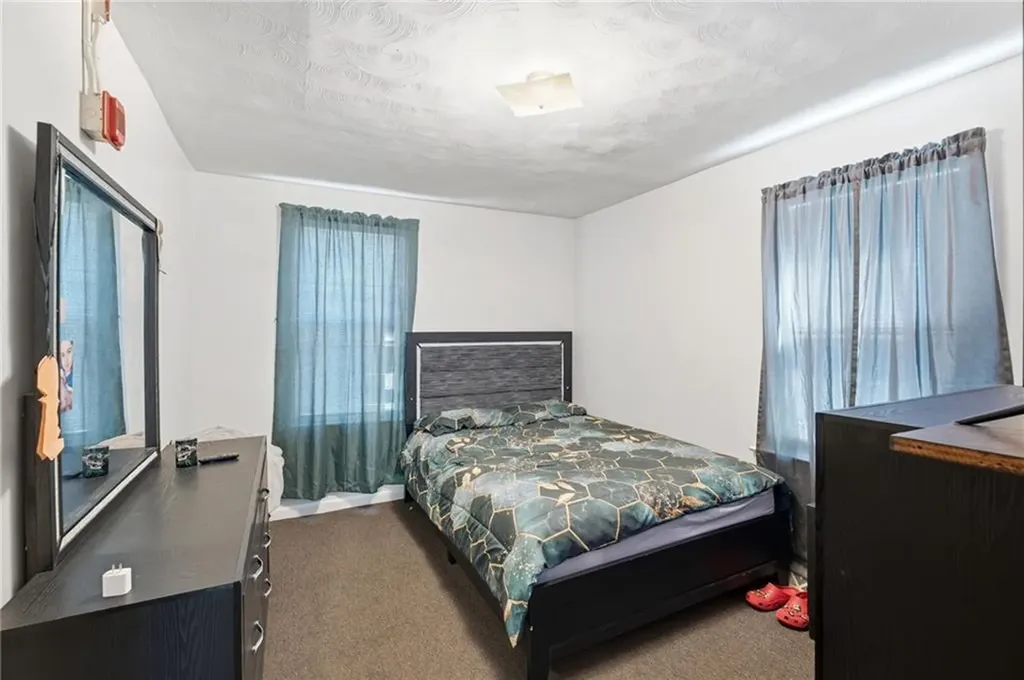 513 Charles Street Providence RI 02904