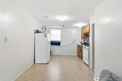 513 Charles Street Providence RI 02904