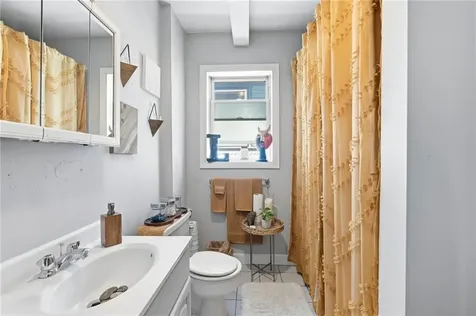 513 Charles Street Providence RI 02904
