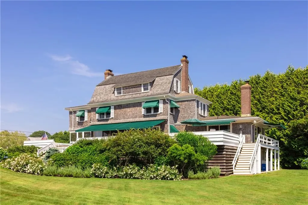 4 Arraquat Road Westerly RI 02891