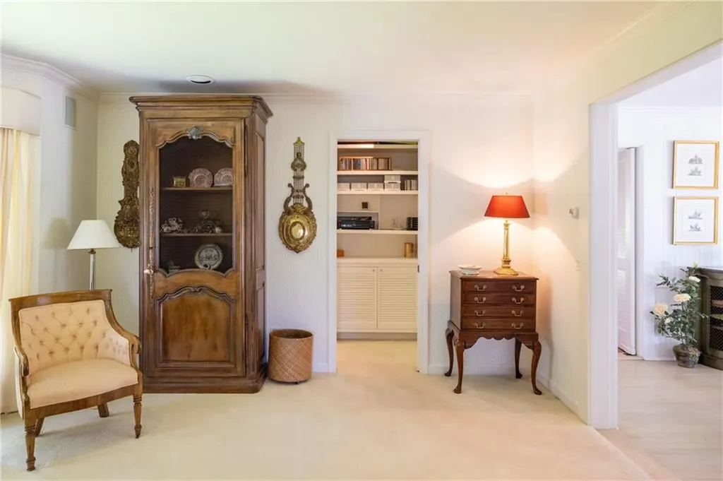 4 Arraquat Road Westerly RI 02891