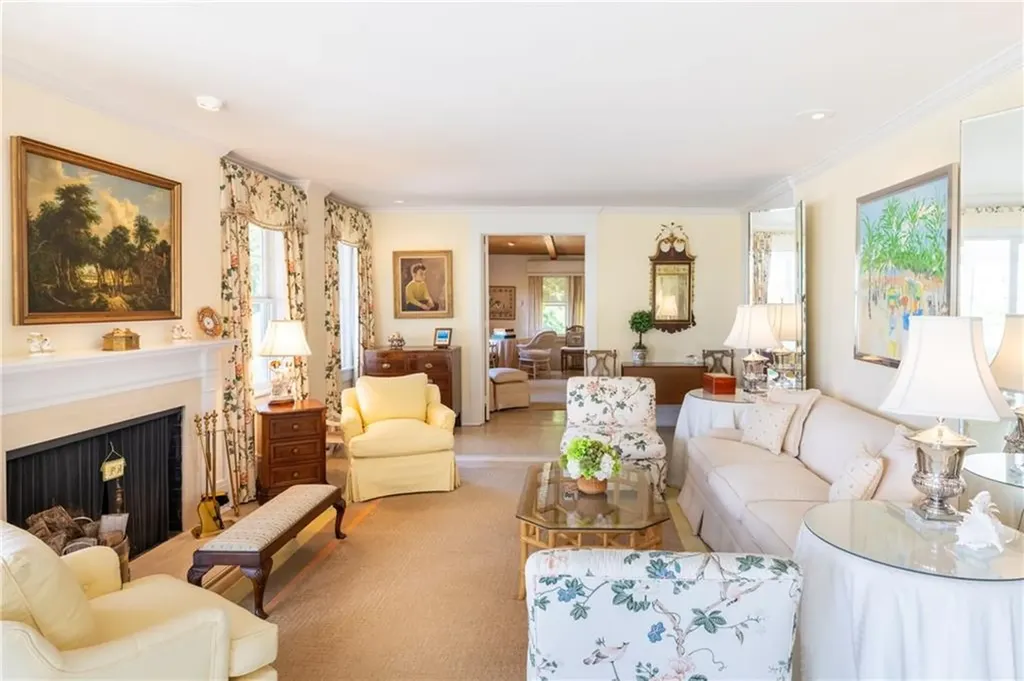 4 Arraquat Road Westerly RI 02891