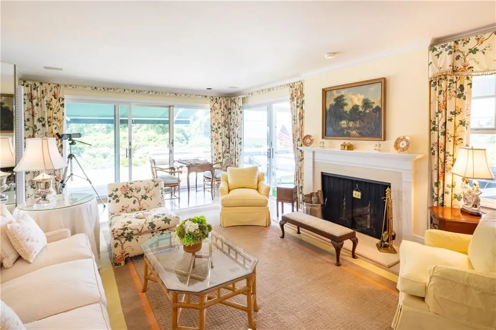 4 Arraquat Road Westerly RI 02891