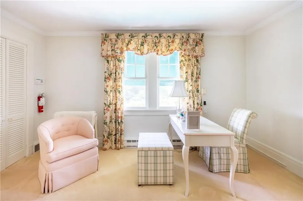 4 Arraquat Road Westerly RI 02891