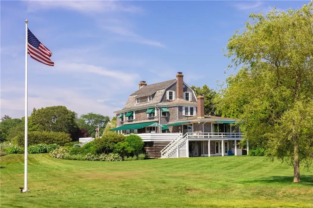 4 Arraquat Road Westerly RI 02891