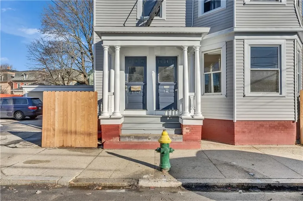 45 51 Wendell Street Providence RI 02909