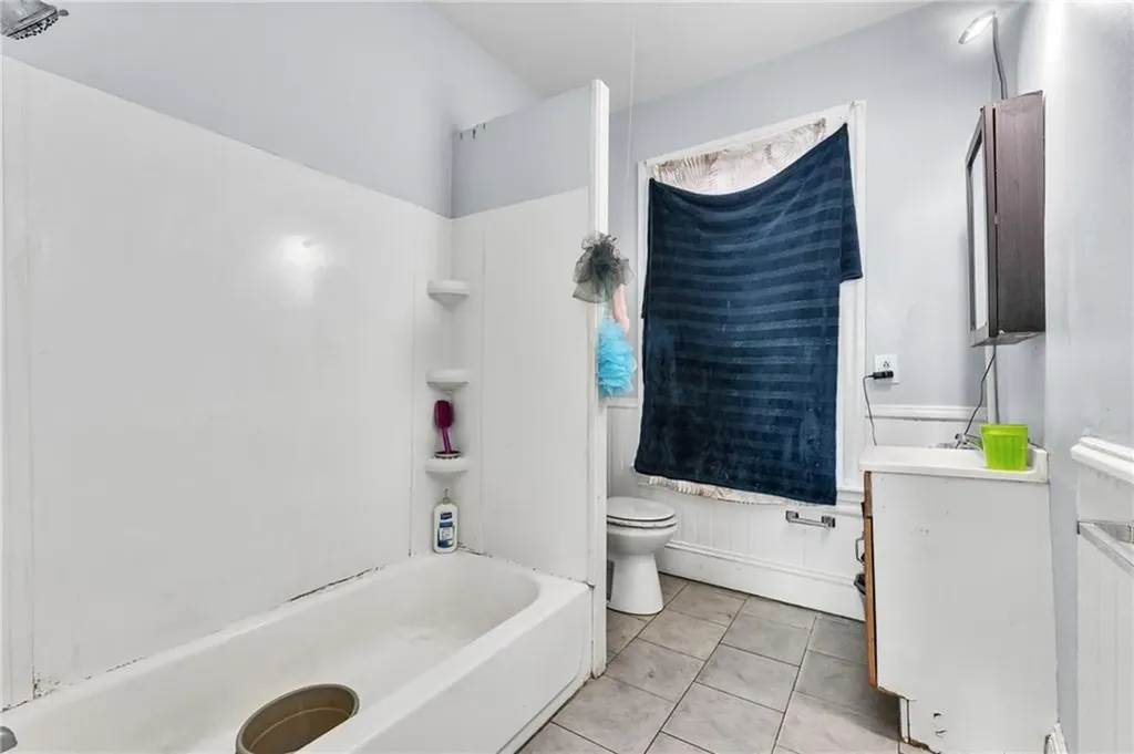 45 51 Wendell Street Providence RI 02909