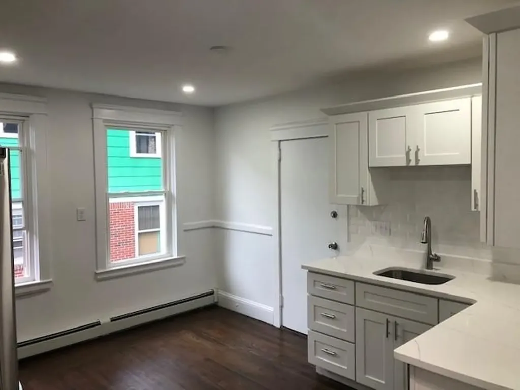 119 Lancaster Street Providence RI 02906