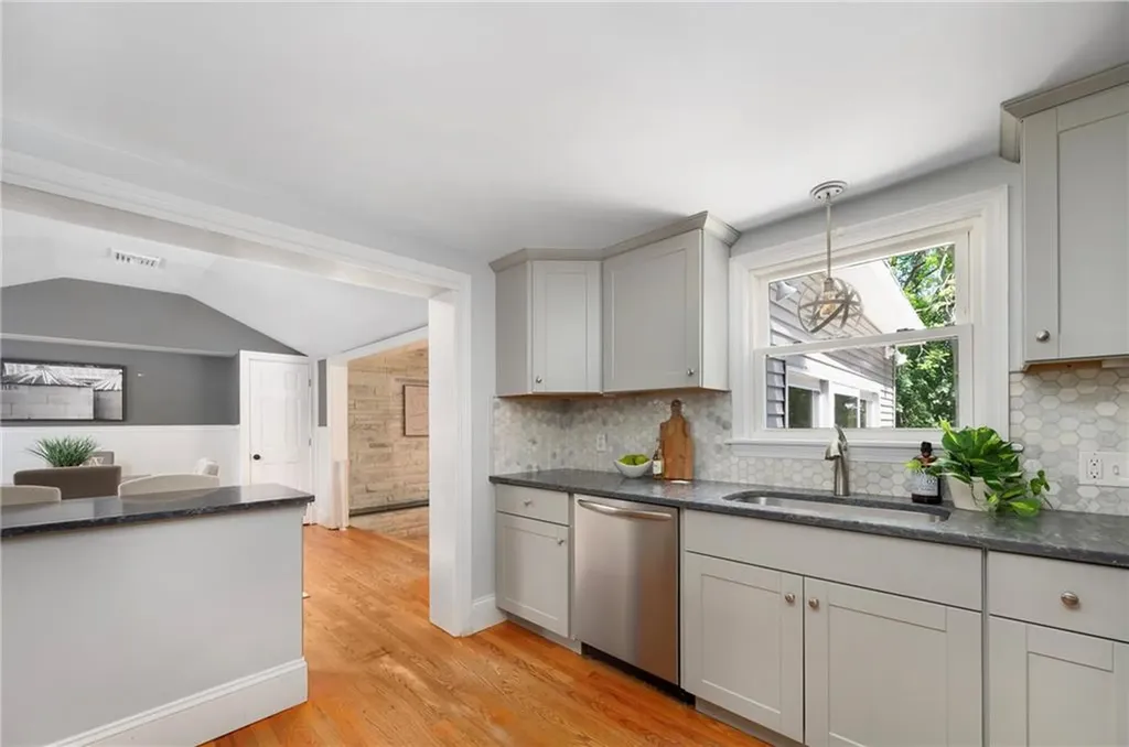 14 Black Creek Lane Warwick RI 02888