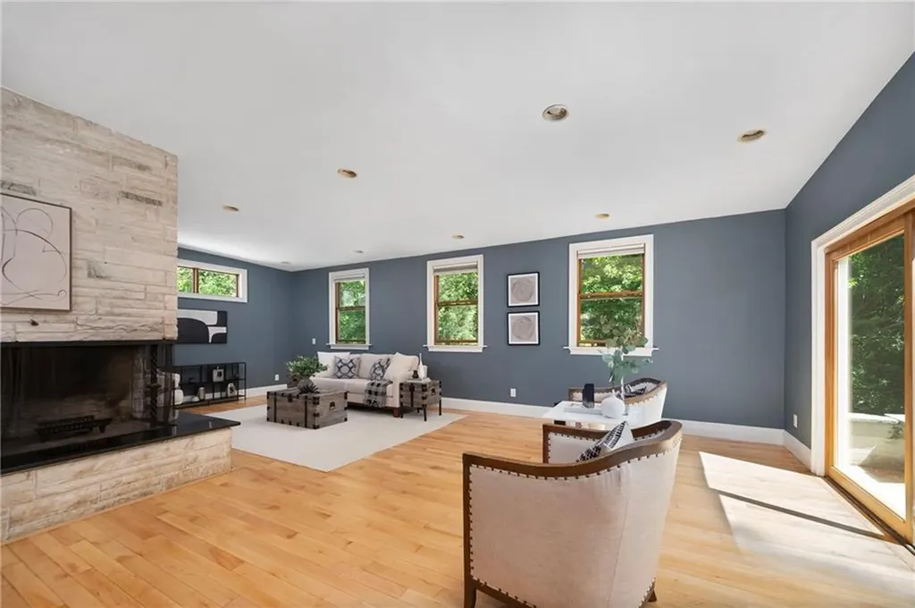 14 Black Creek Lane Warwick RI 02888