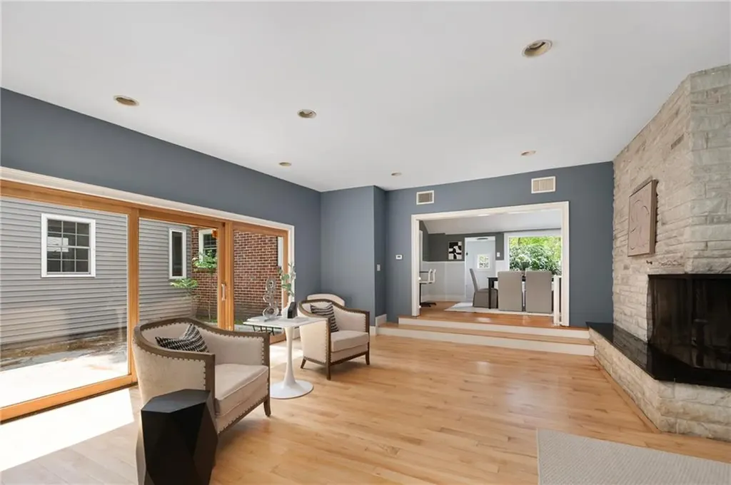 14 Black Creek Lane Warwick RI 02888